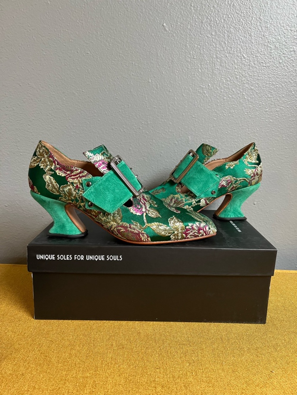 Fluevog Bishop Tapestry Floral Buckle Mid-Heel Women’s Shoes - Picture 10 of 11